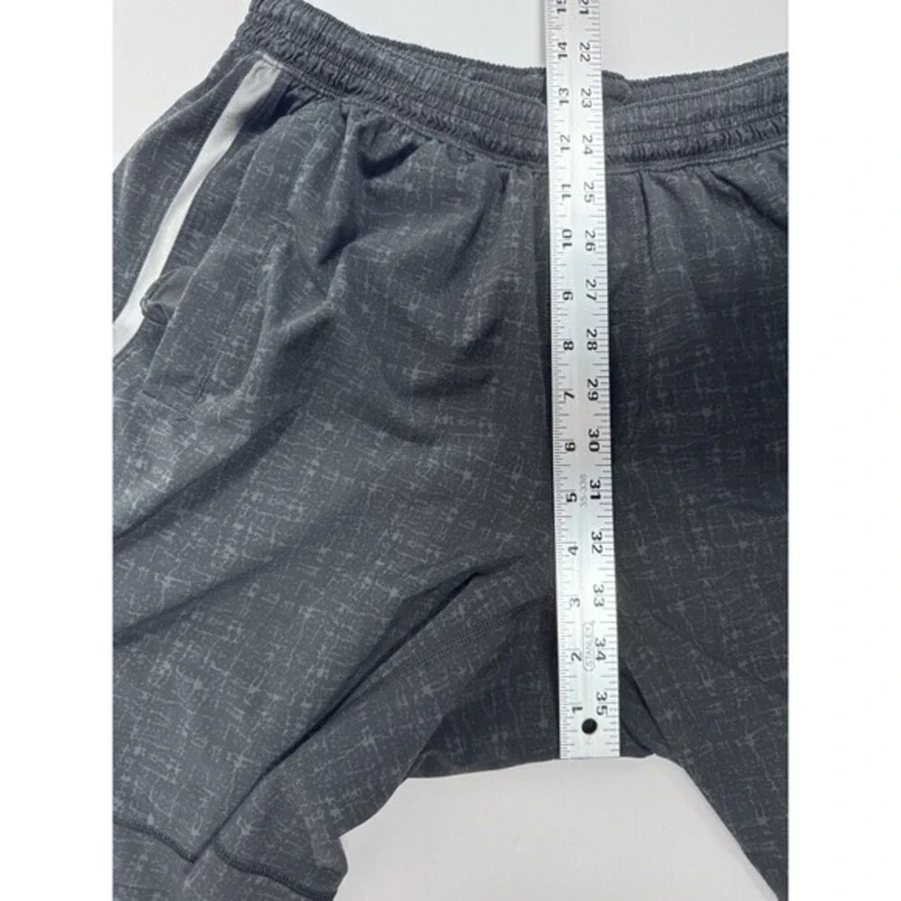 Lululemon Athletic Shorts Men Large Gray Black Lined Running Training Athleisure